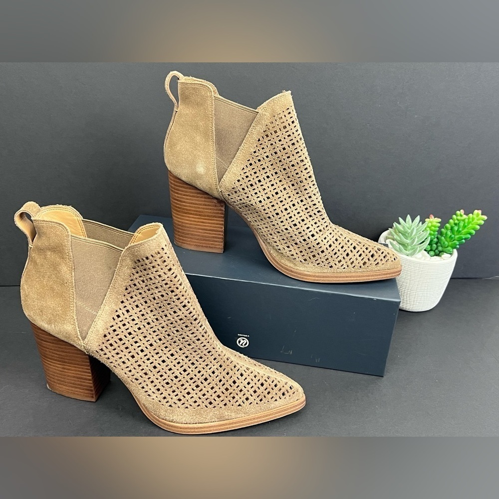 The cutest Marc Fisher suede boots, NEW! Size 9.5 - Picture 8 of 9